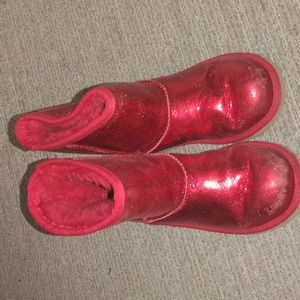 Girls red uggs